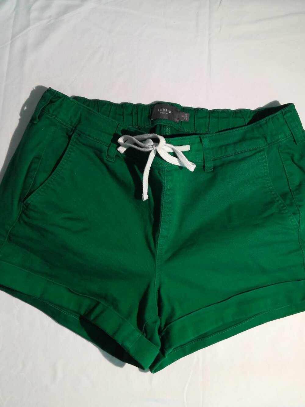 Torrid Size 0 Pull On Drawstring Cuffed Shorts